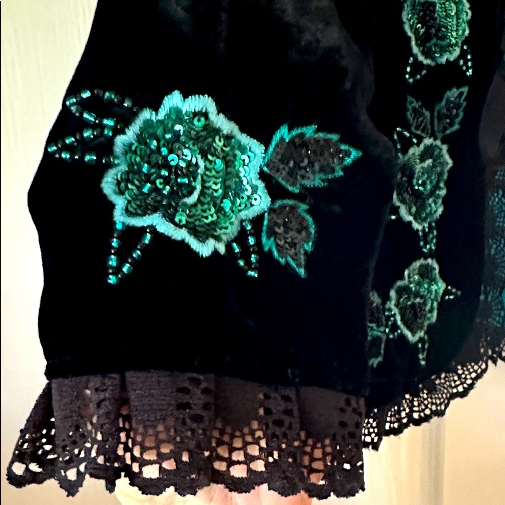 Vintage Nanette Lapore Gypsy Rose Velvet & Embroidered Jacket - EUC - Size 0 - Picture 3 of 8